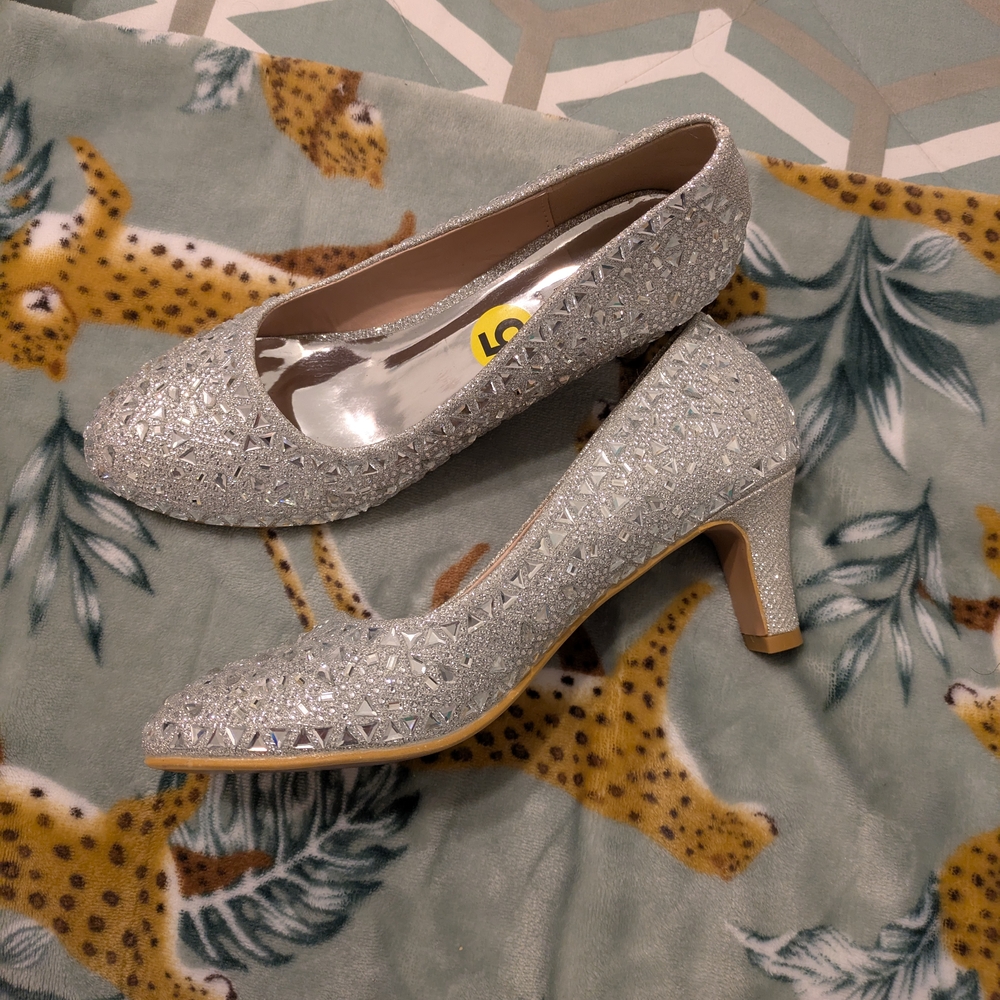 Badgley Mischka Silver Heels